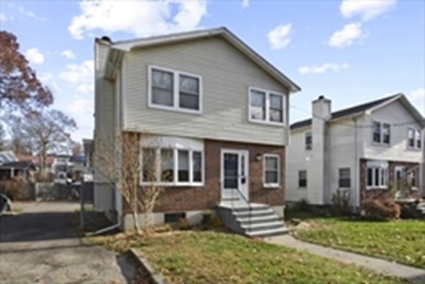 33 Pinecliff Road, Unit 33 Boston, MA 02132 - Photo 3 of 29 Gallery Image 3