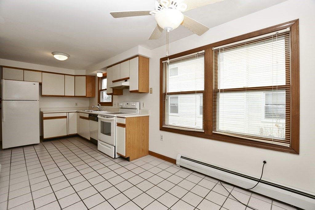 33 Pinecliff Road, Unit 33 Boston, MA 02132 - Photo 7 of 29 Gallery Image 7