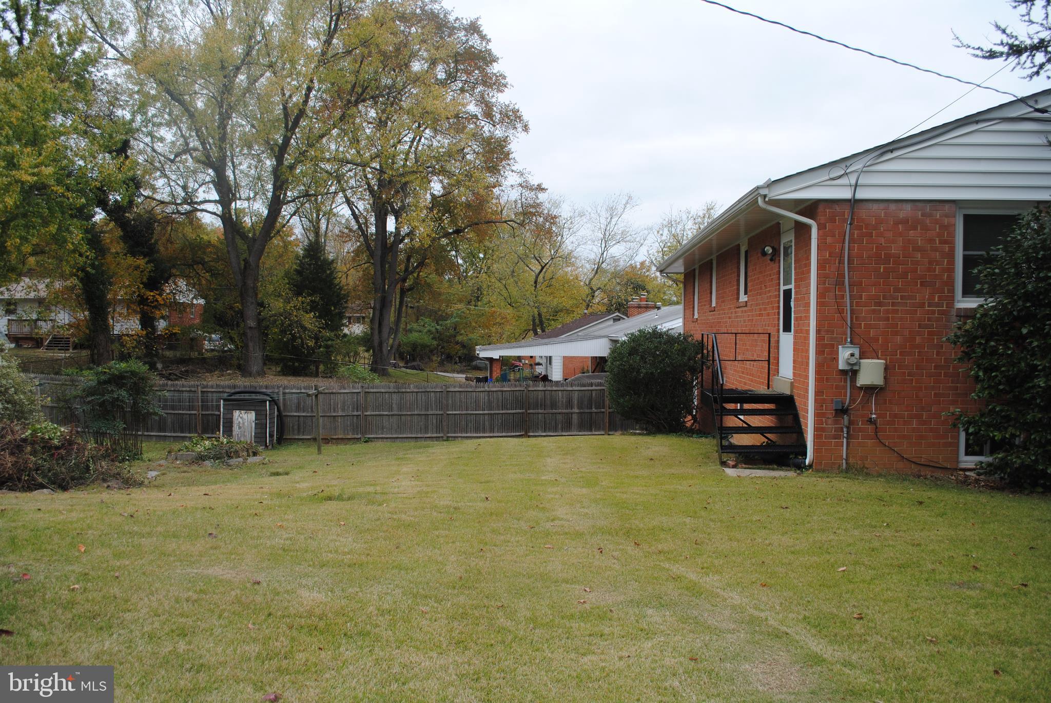 2805 Kingsway Road Fort Washington, MD 20744 - Photo 40 of 45 Side