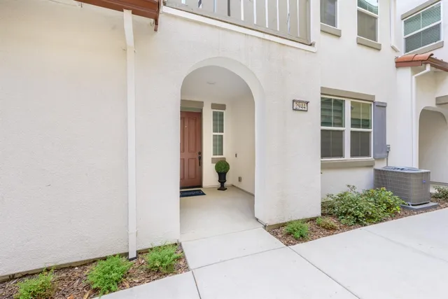 $495,000 | 2944 Valbonne Walk, Sacramento, CA 95834