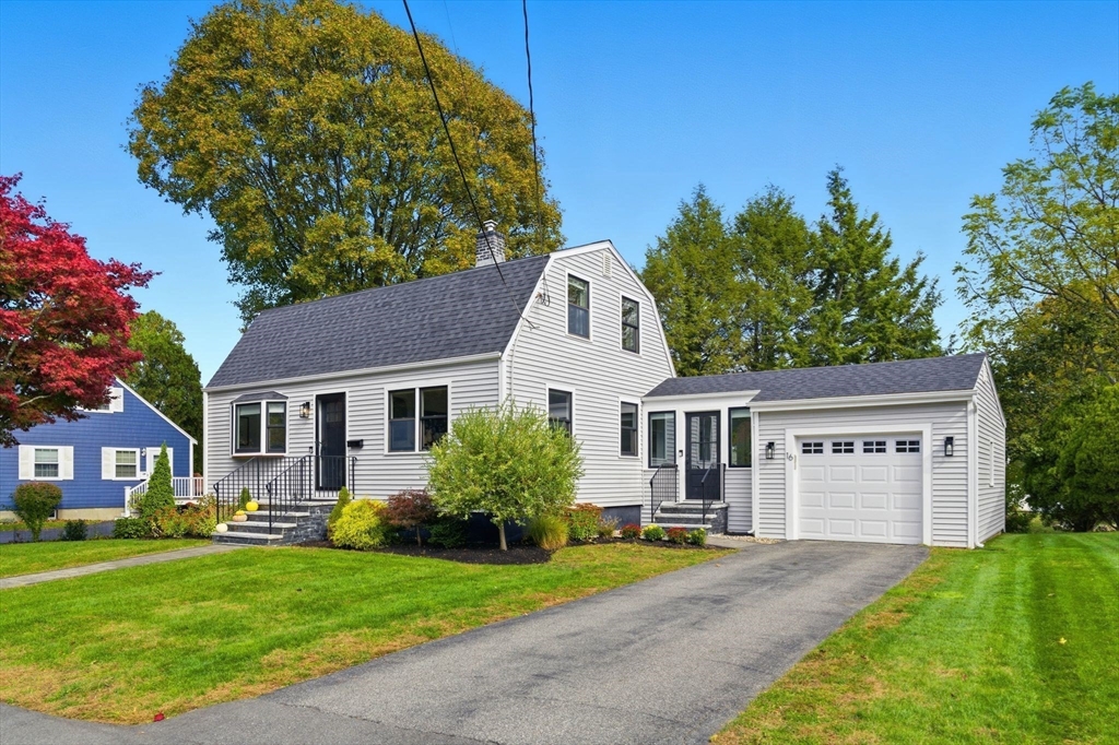 16 Beebe Lane Wakefield, MA 01880 - Photo 31 of 32 a view of a yard in front of a house
