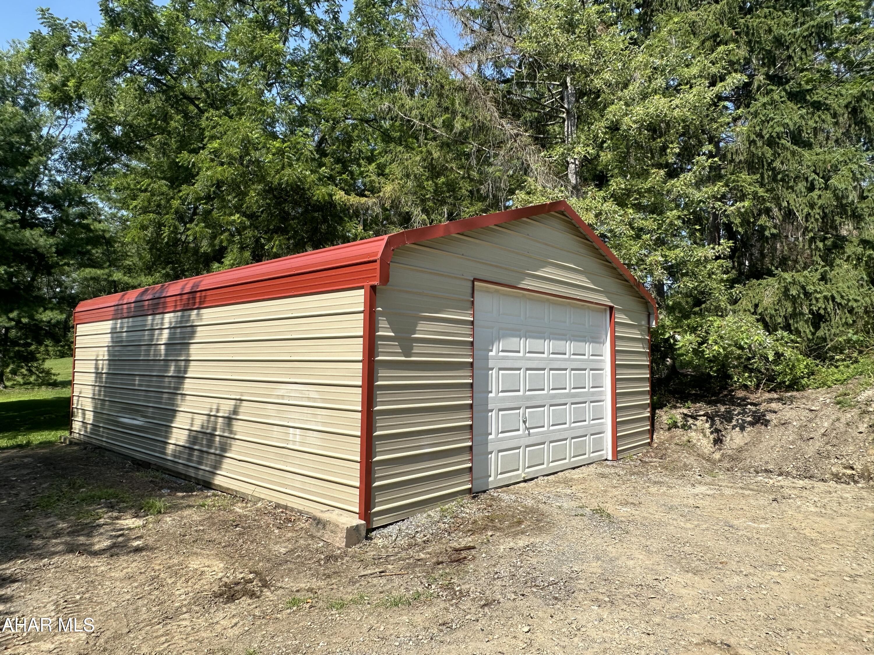1637 Mill Road Duncansville, PA 16635 - Photo 4 of 22