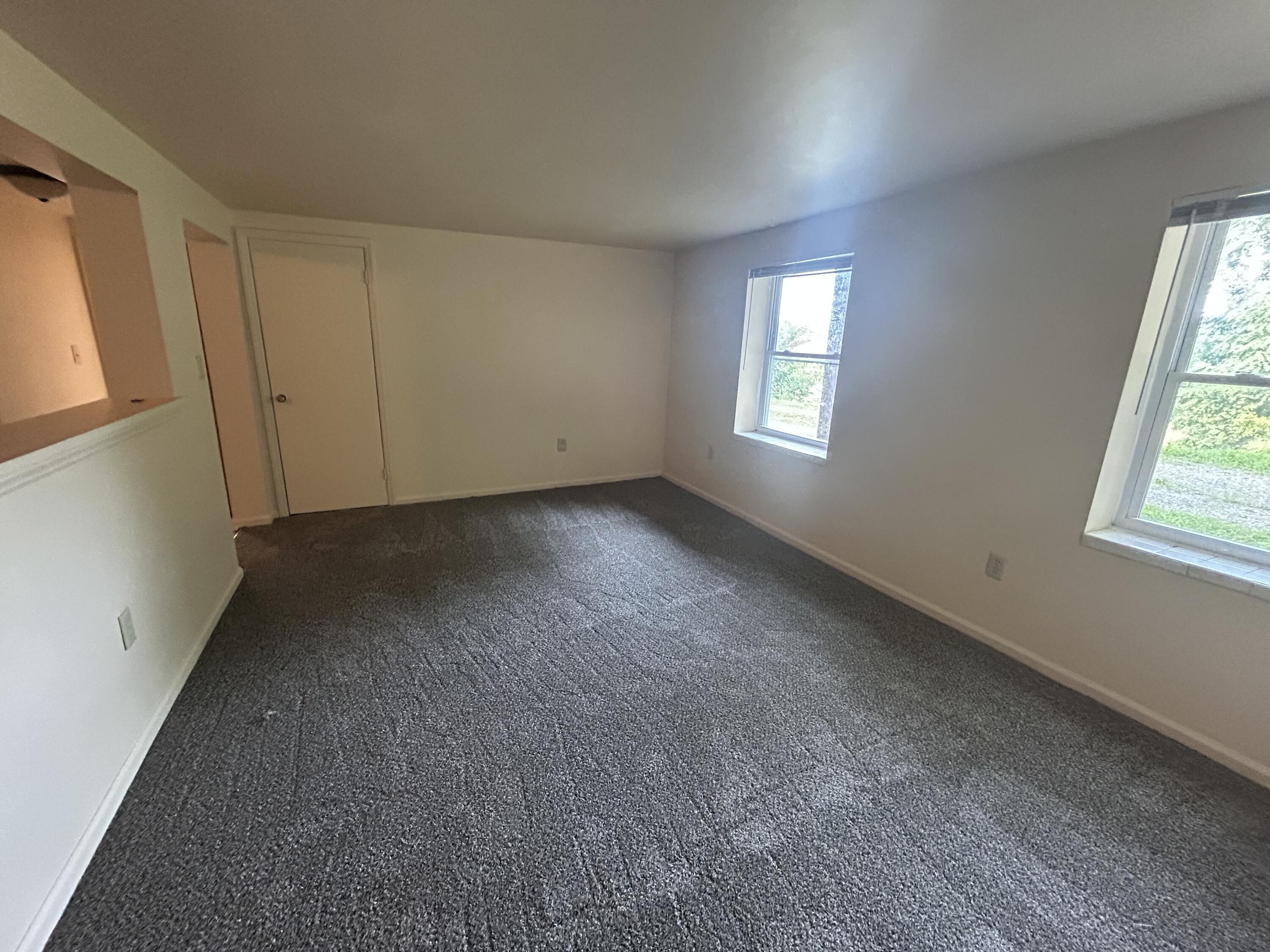 924 Mountain View Road, Unit 14 Vinton, VA 24179 - Photo 4 of 7 living room
