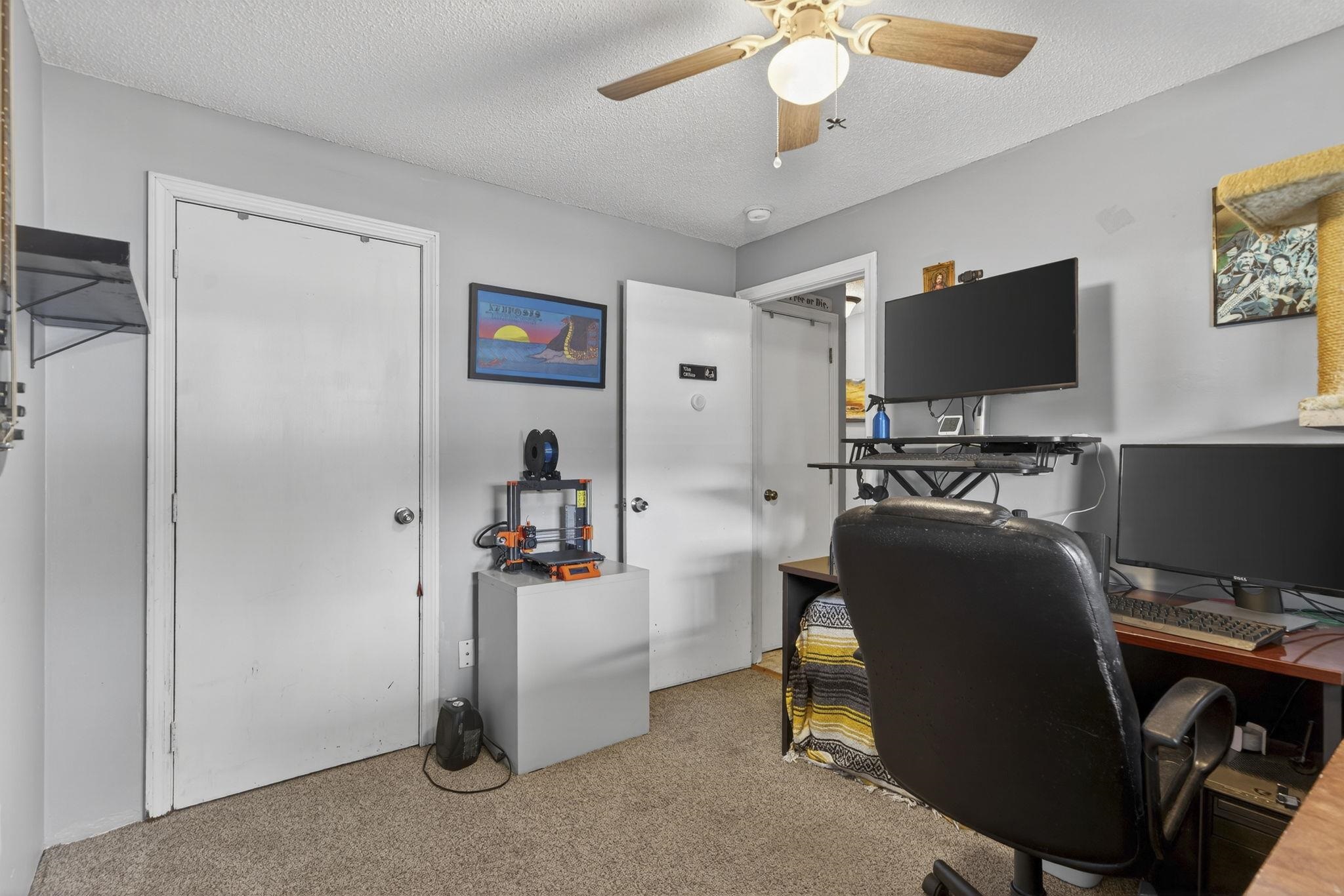 897 Mammoth Road, Unit 3 Manchester, NH 03104 - Photo 17 of 25