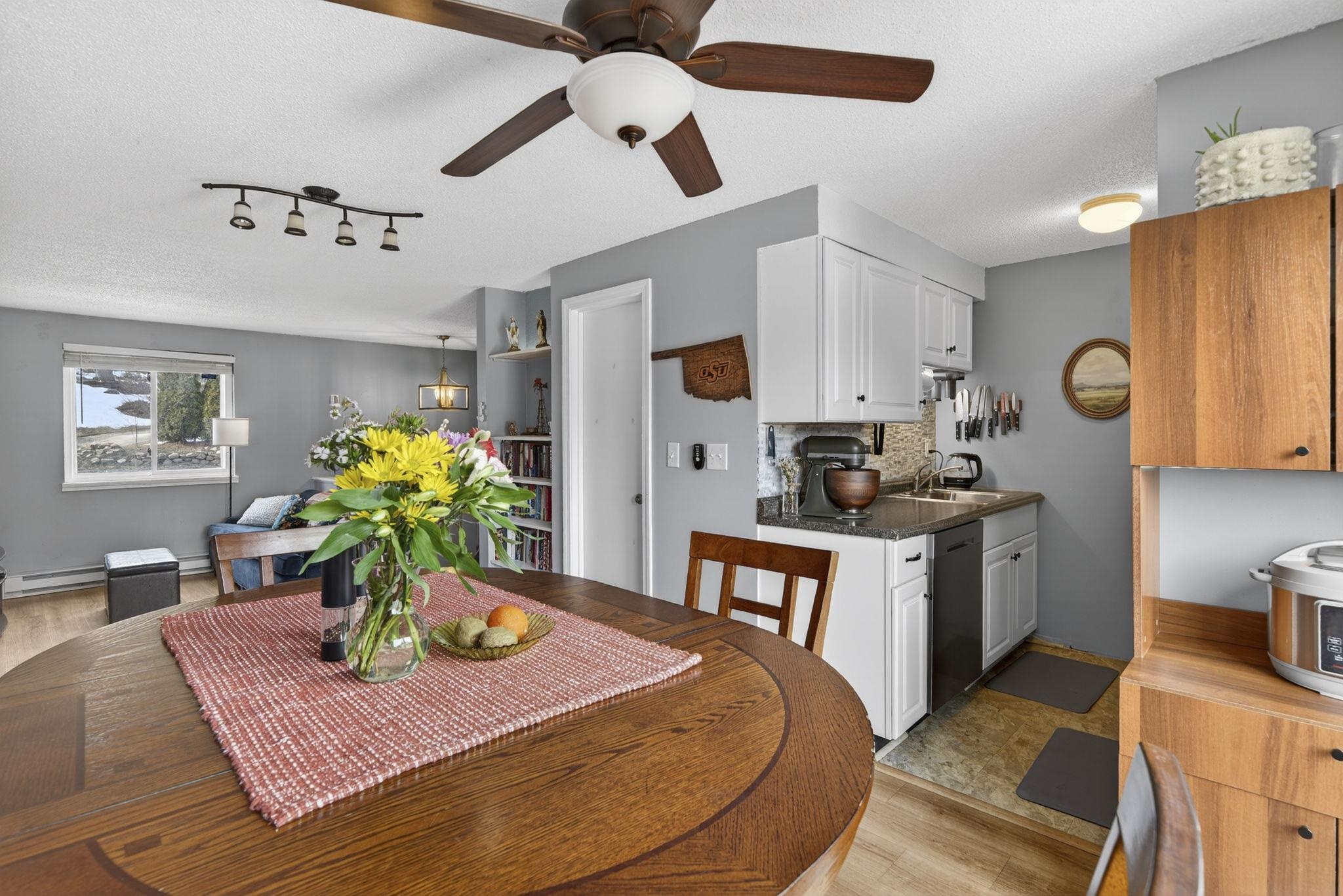 897 Mammoth Road, Unit 3 Manchester, NH 03104 - Photo 2 of 25