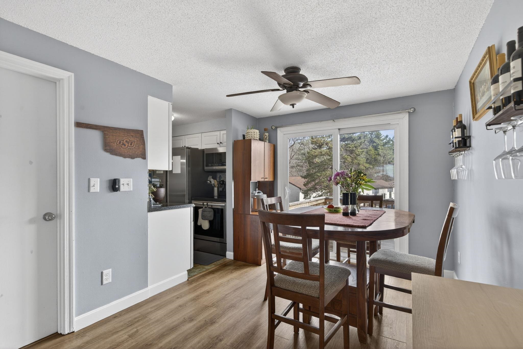 897 Mammoth Road, Unit 3 Manchester, NH 03104 - Photo 3 of 25