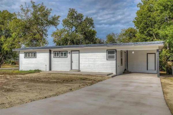 $2,800,000 | 17 Sfr Portfolio Package Street, Greenville, TX 75401