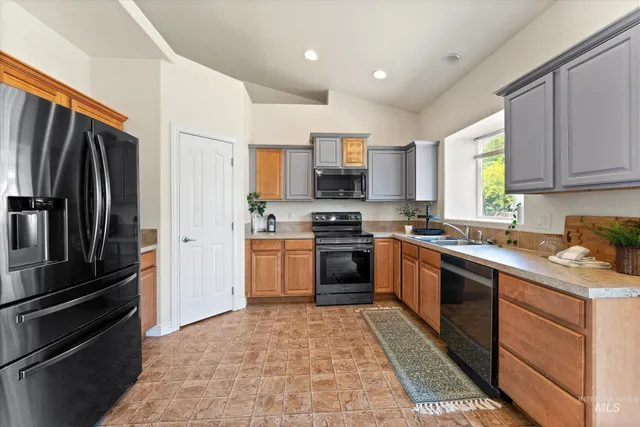 $343,000 | 760 Southwest Josephine Street, Mountain Home, ID 83647