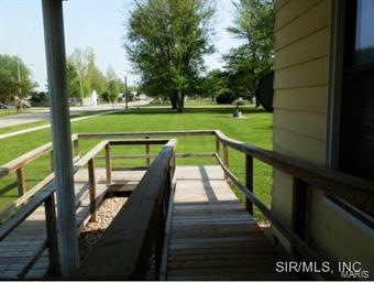 819 Water Street Butler, IL 62015 - Photo 4 of 24 Gallery Image 4