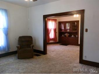 819 Water Street Butler, IL 62015 - Photo 10 of 24 Gallery Image 10