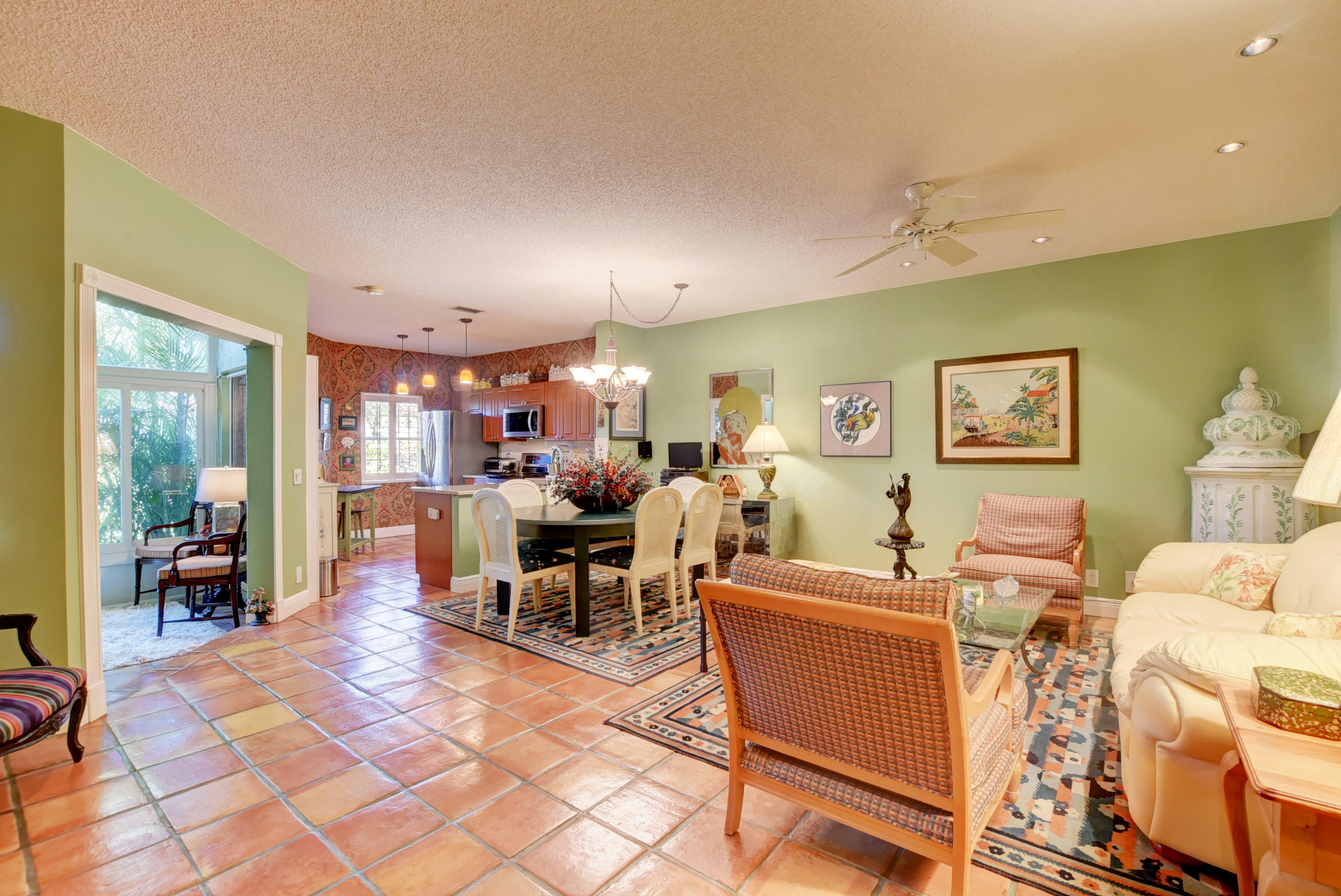 6660 Via Regina Boca Raton, FL 33433 - Photo 5 of 28 a living room with furniture
