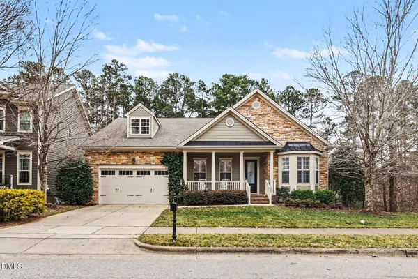 $935,000 | 124 Briarfield Drive, Apex, NC 27502
