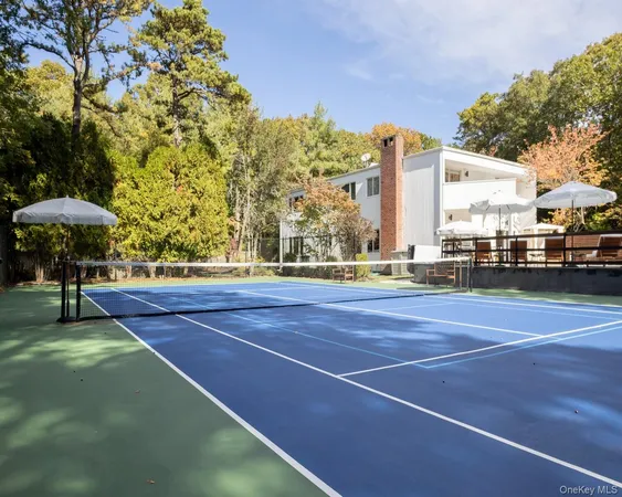 a view of a tennis court