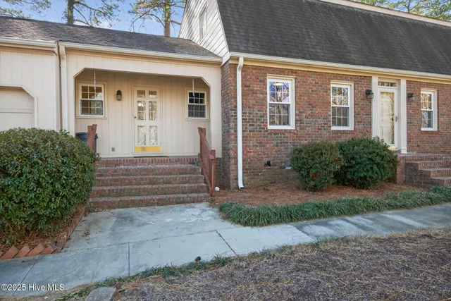 $280,000 | 1113 Knollwood Drive Northwest, Wilson, NC 27896