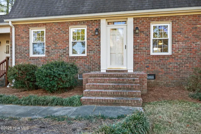 $280,000 | 1113 Knollwood Drive Northwest, Wilson, NC 27896