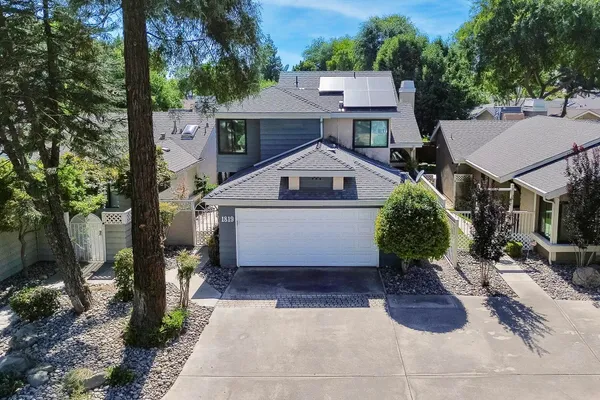 $422,000 | 1819 South Stover Street, Visalia, CA 93292