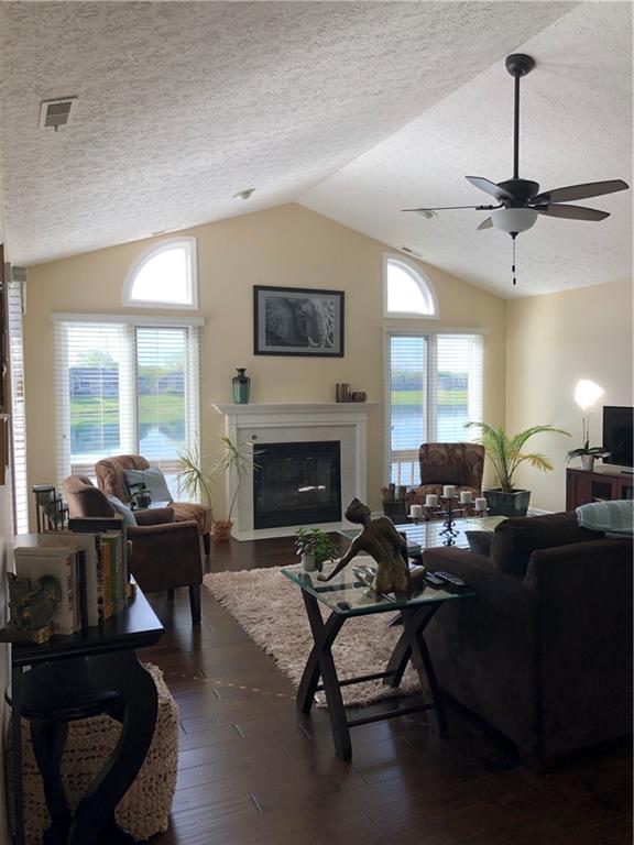 7703 River Road, Unit 11 Indianapolis, IN 46240 - Photo 4 of 14 Gallery Image 4