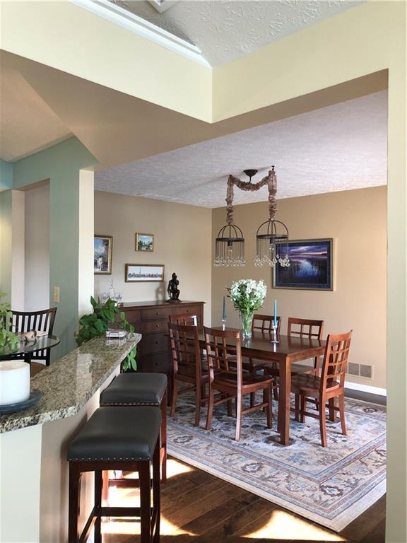 7703 River Road, Unit 11 Indianapolis, IN 46240 - Photo 6 of 14 Gallery Image 6