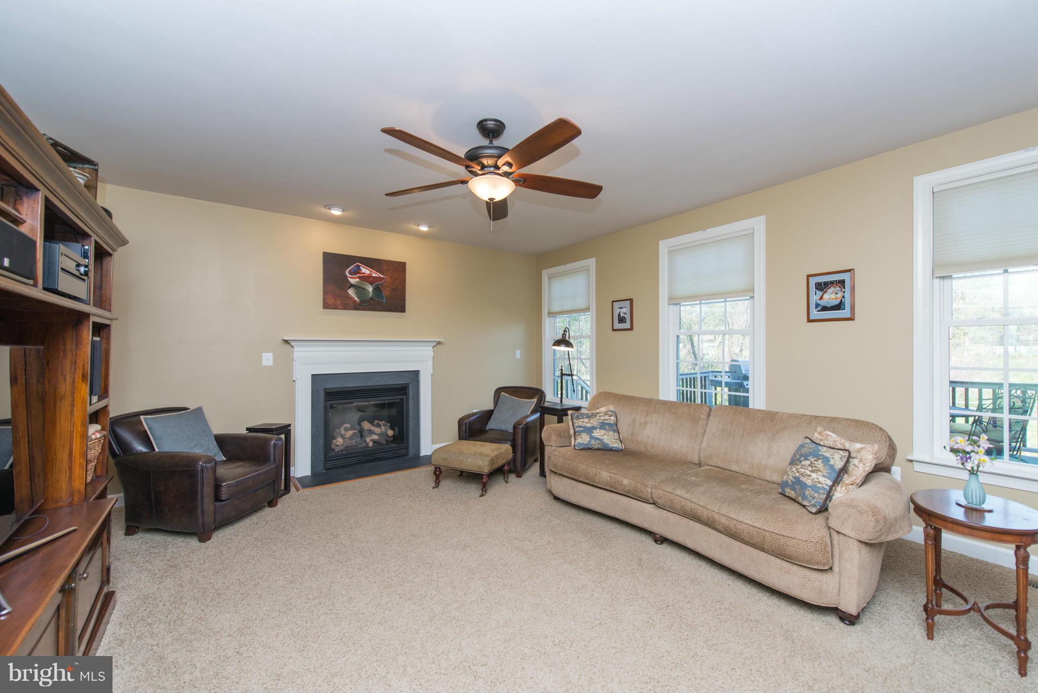 117 Sheppard Road Severna Park, MD 21146 - Photo 8 of 28 Living Room