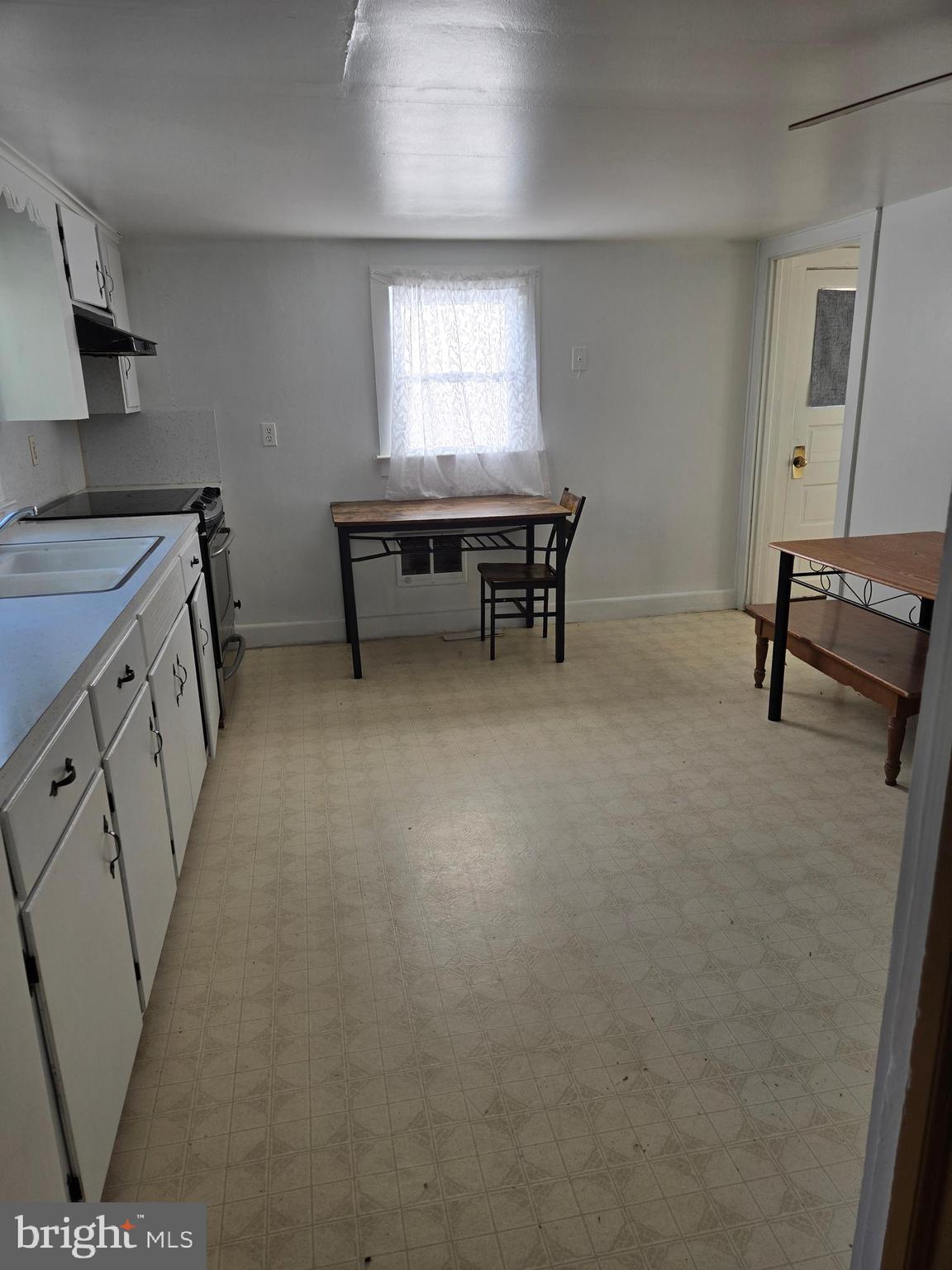 5258 Preston Road Federalsburg, MD 21632 - Photo 4 of 19 a room with furniture and window