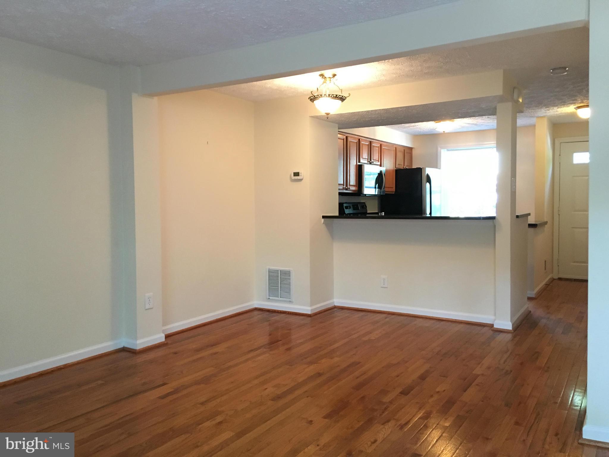 8229 Crestmont Circle Springfield, VA 22153 - Photo 10 of 21 Living Room