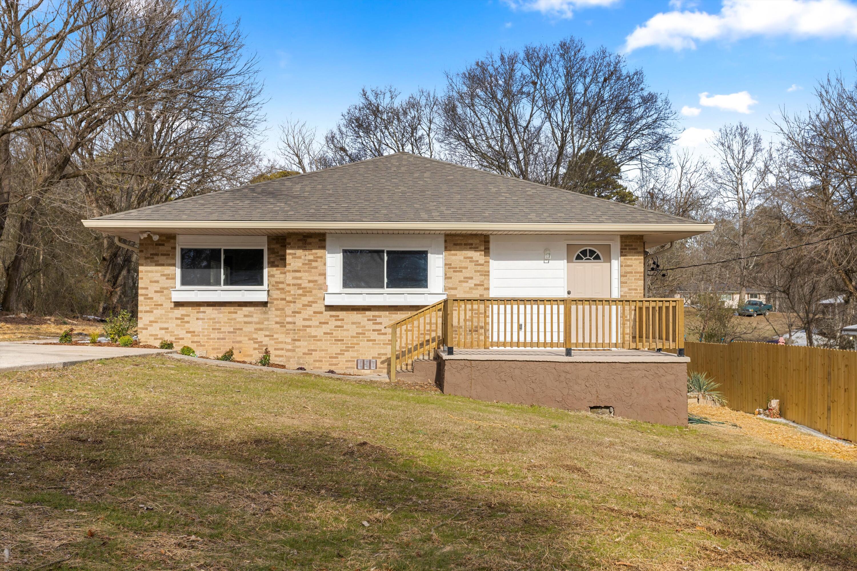 1601 Dallas Lake Road Hixson, TN 37343 - Photo 1 of 25 04-2M6A3529
