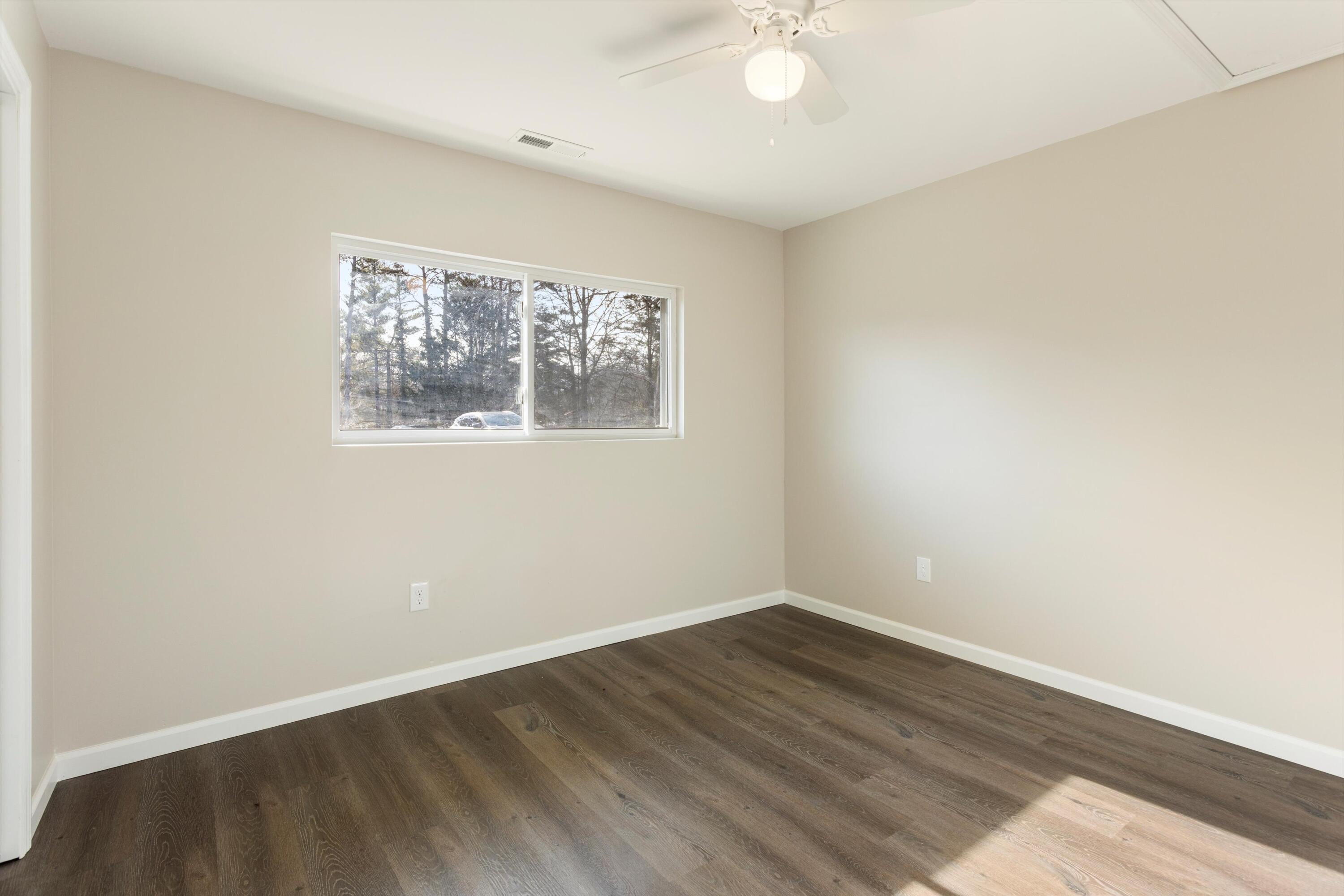 1601 Dallas Lake Road Hixson, TN 37343 - Photo 20 of 25 11-2M6A3550
