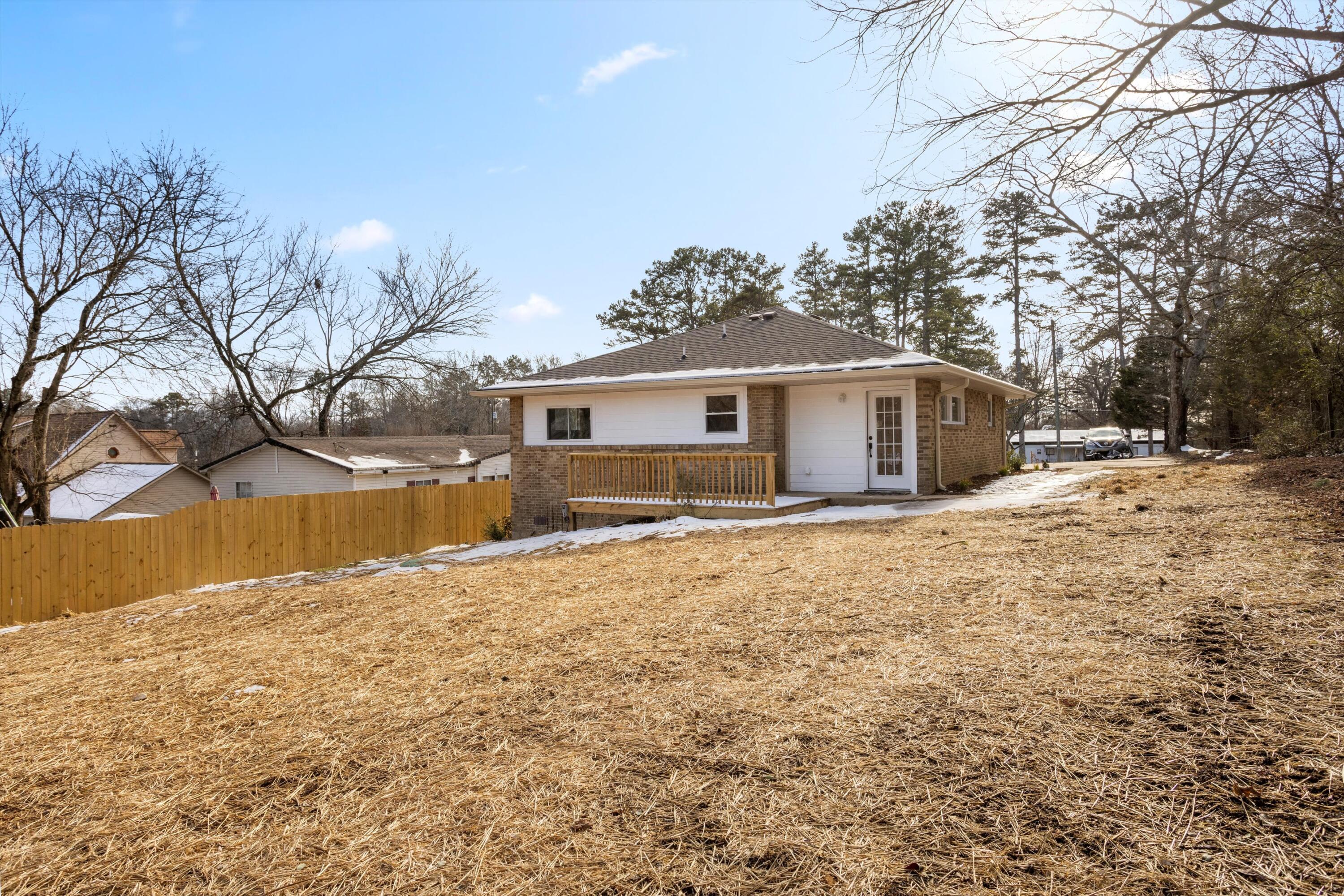 1601 Dallas Lake Road Hixson, TN 37343 - Photo 22 of 25 30-2M6A3606