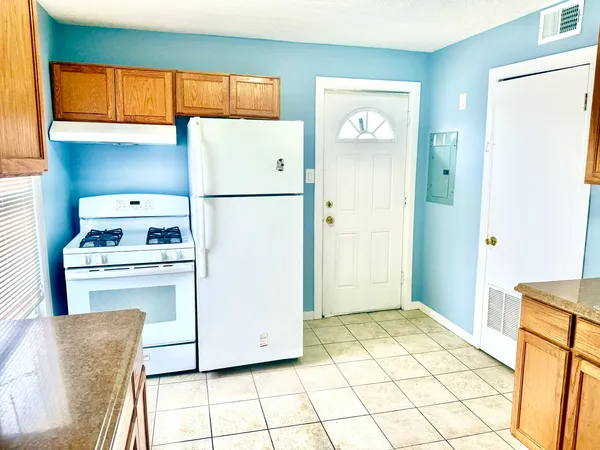 $294,900 | 324 22nd Avenue, Bellwood, IL 60104