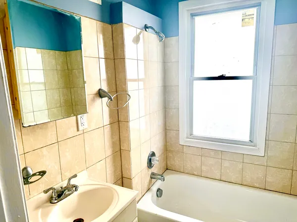 $294,900 | 324 22nd Avenue, Bellwood, IL 60104