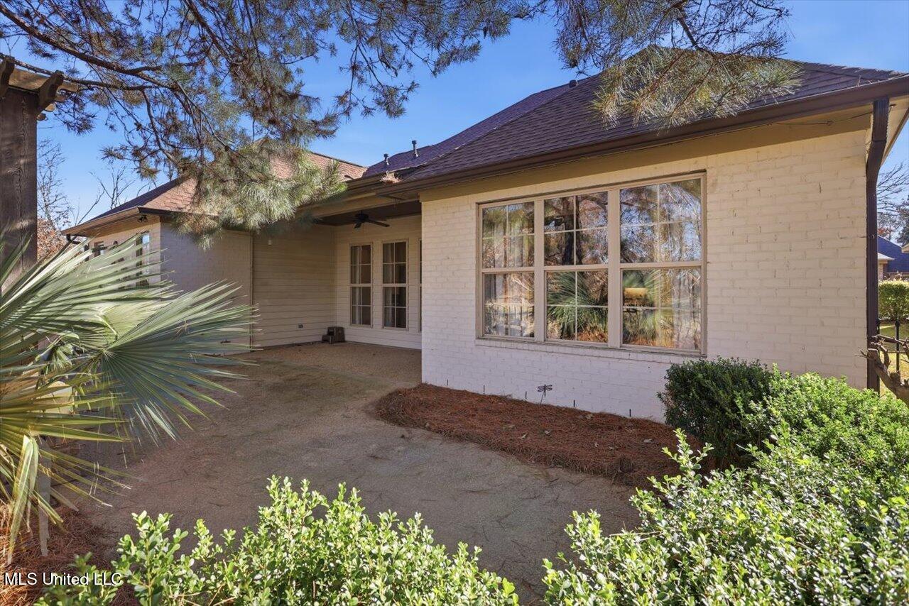 134 Hampton Chase Madison, MS 39110 - Photo 35 of 36 36-134 Hampton Chase _ Home Tours MS