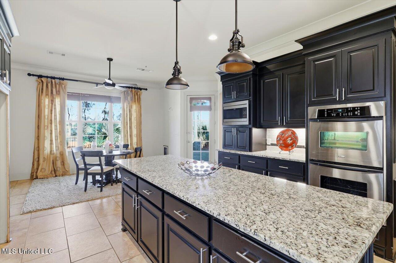 134 Hampton Chase Madison, MS 39110 - Photo 9 of 36 10-134 Hampton Chase _ Home Tours MS