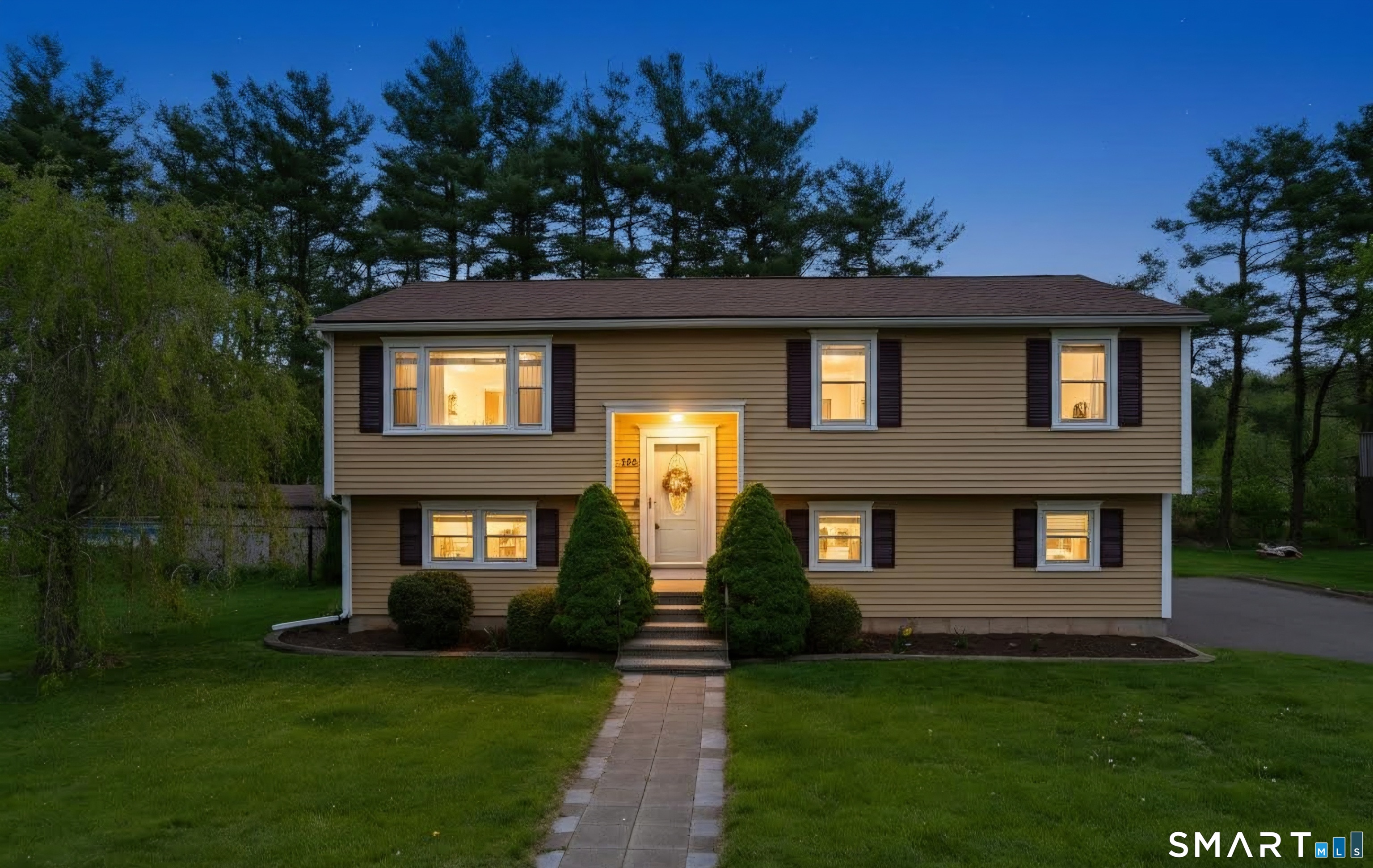 126 Cartpath Drive Meriden, CT 06450 - Photo 1 of 28