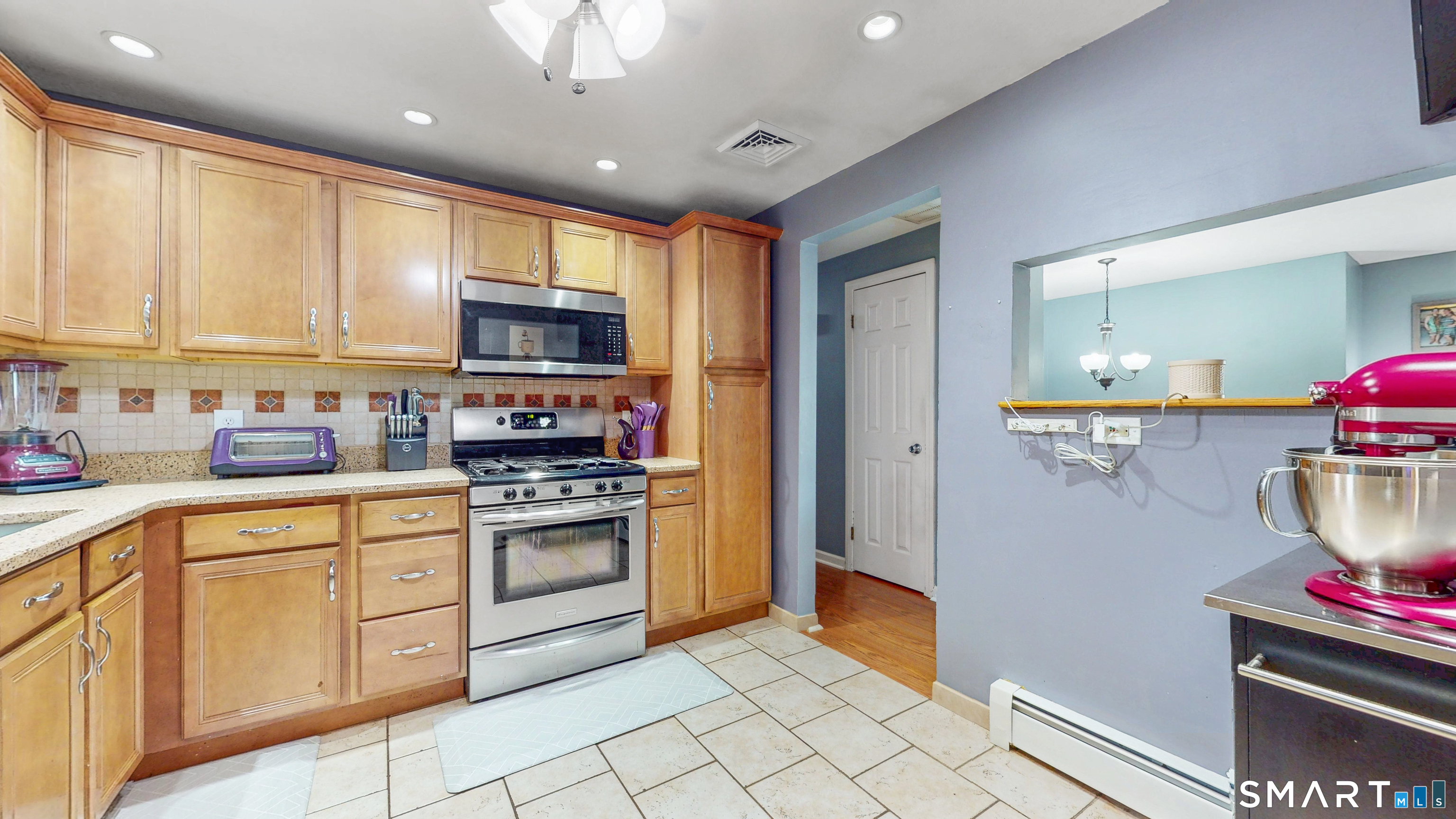 126 Cartpath Drive Meriden, CT 06450 - Photo 17 of 28