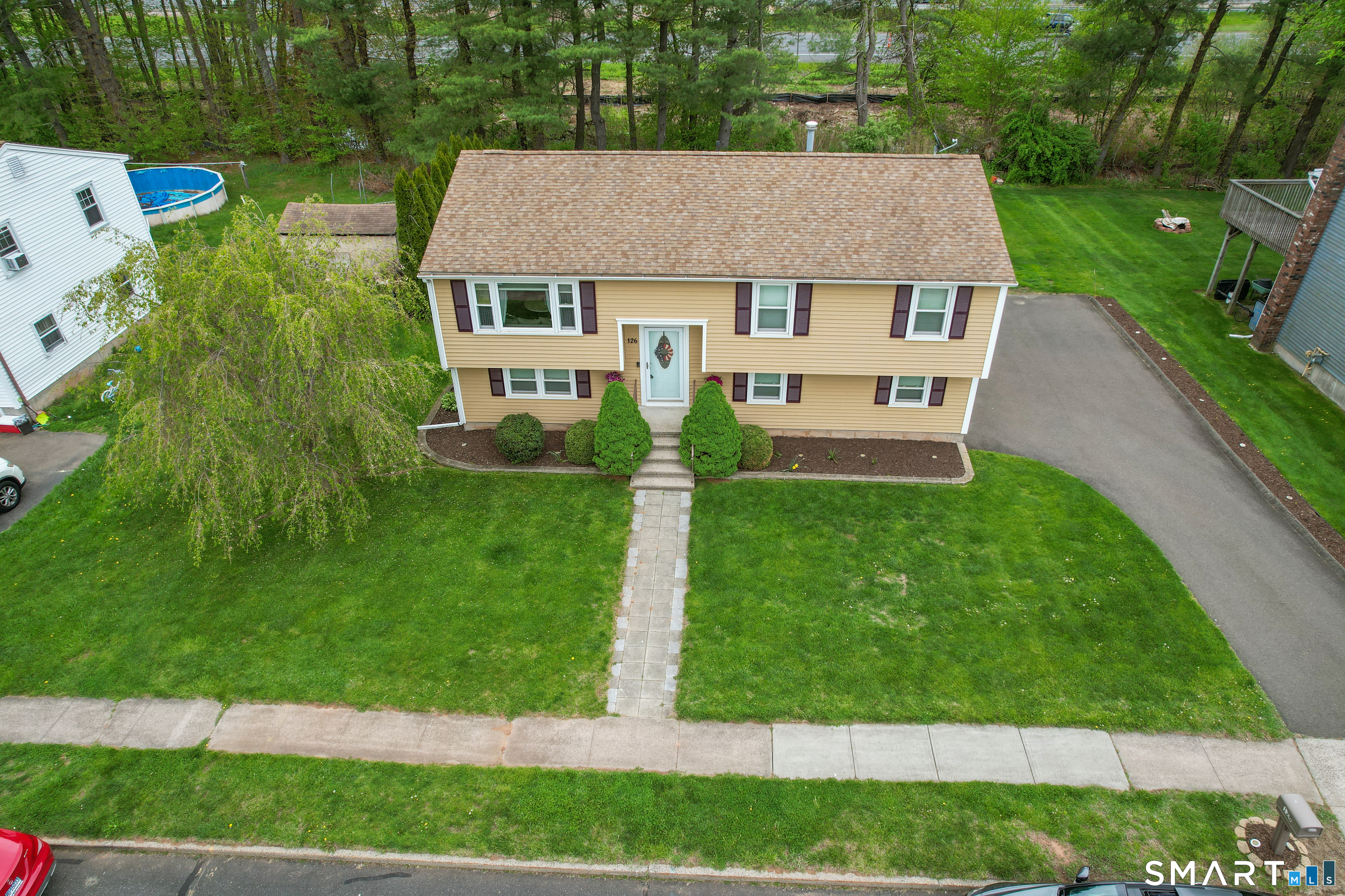 126 Cartpath Drive Meriden, CT 06450 - Photo 2 of 28