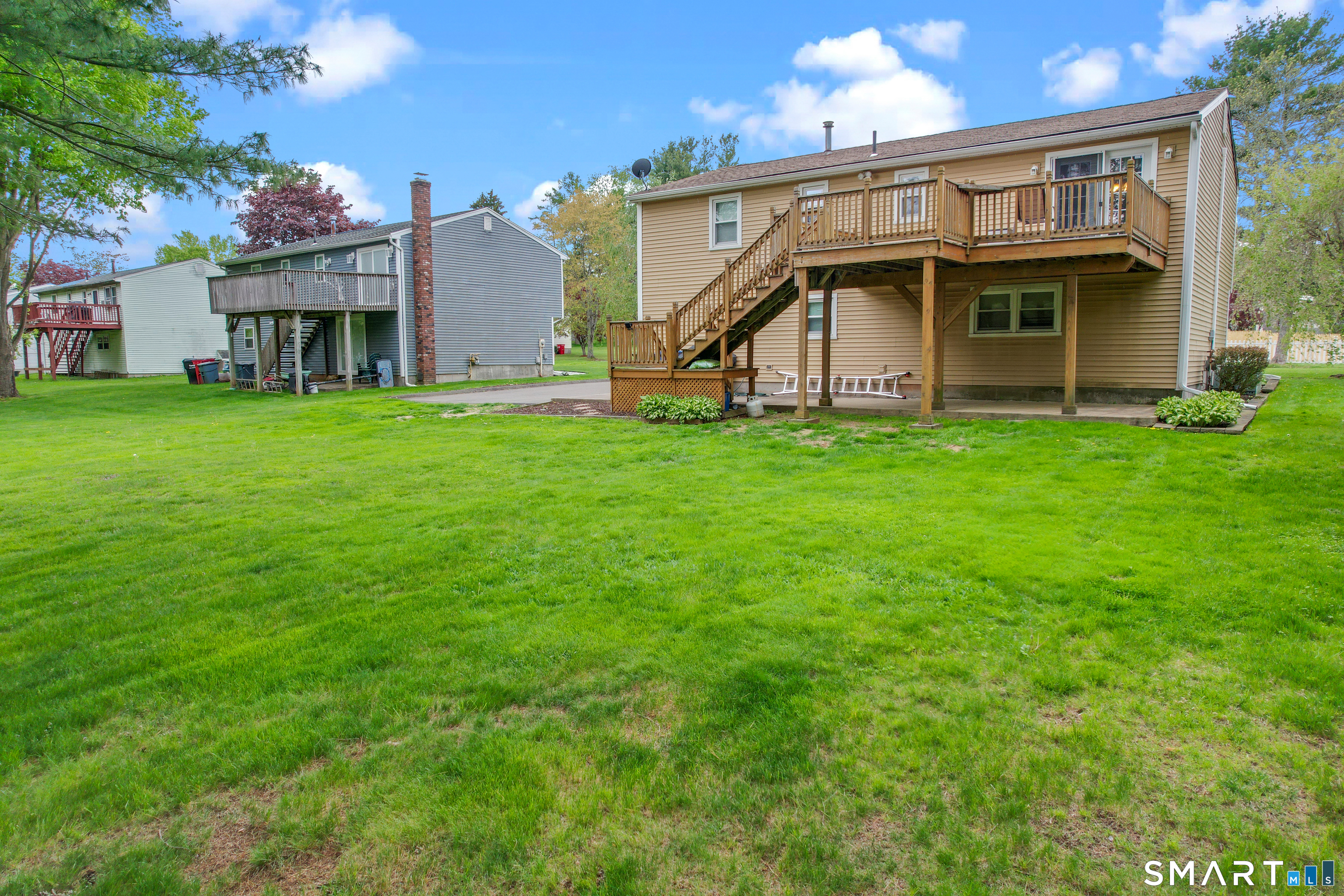 126 Cartpath Drive Meriden, CT 06450 - Photo 3 of 28