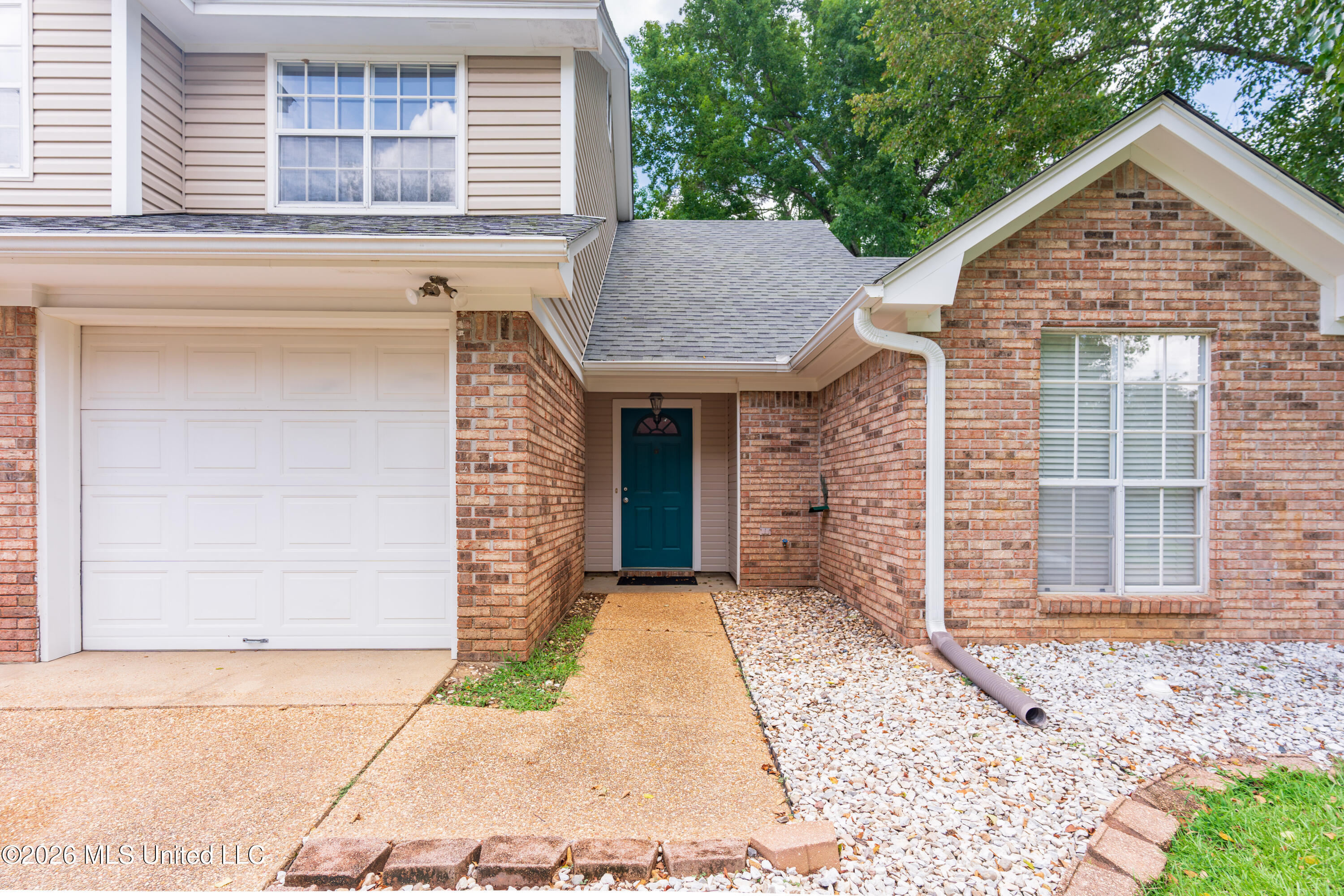 107 Yorkshire Cove Clinton, MS 39056 - Photo 5 of 59 5-Front