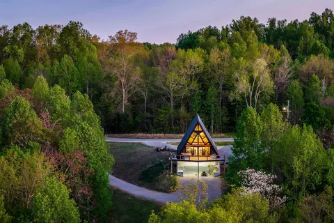 $489,000 | 825 Hunters Landing Lane, Smithville, TN 37166