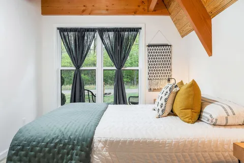 $489,000 | 825 Hunters Landing Lane, Smithville, TN 37166