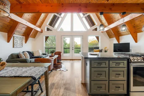 $489,000 | 825 Hunters Landing Lane, Smithville, TN 37166