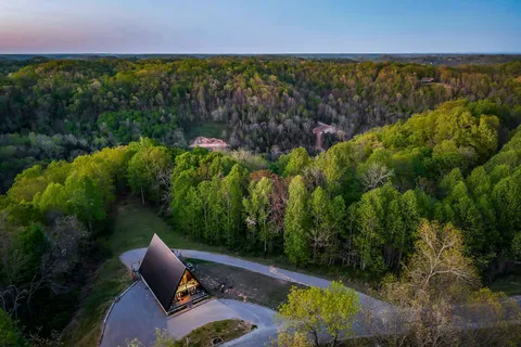 $489,000 | 825 Hunters Landing Lane, Smithville, TN 37166