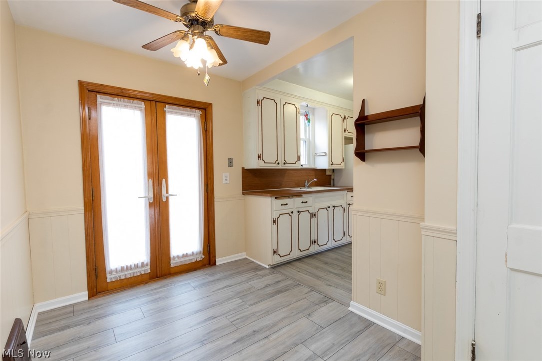 5283 Edenhurst Road Cleveland, OH 44124 - Photo 12 of 29
