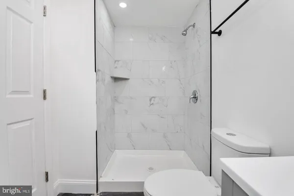 $2,100 | 2828 Lake Avenue, Baltimore, MD 21213