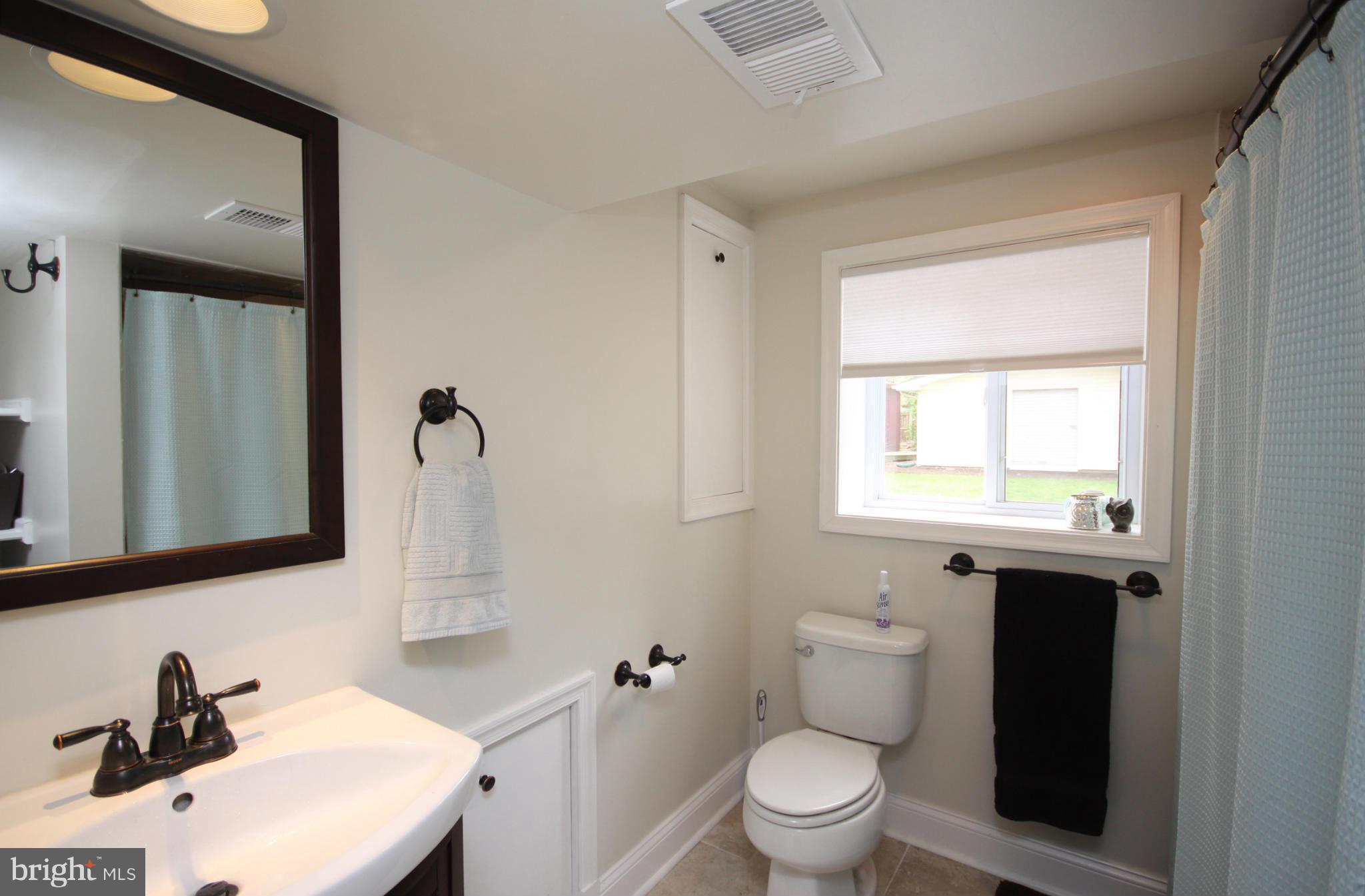 109 Cedar Road Severna Park, MD 21146 - Photo 14 of 30 Bath