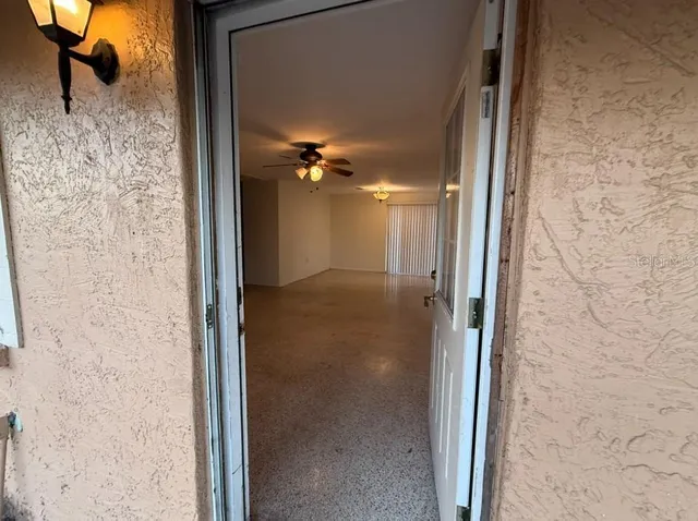 en suite bathroom with a shower
