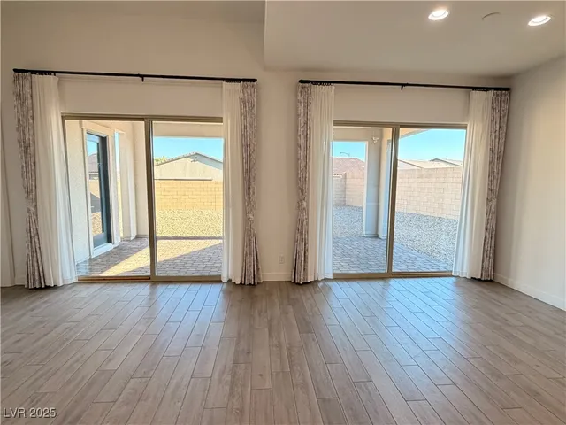 $2,695 | 724 Omaggio Place, Henderson, NV 89011