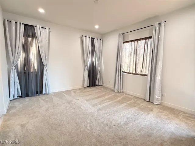 $2,695 | 724 Omaggio Place, Henderson, NV 89011