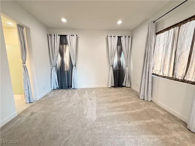 $2,695 | 724 Omaggio Place, Henderson, NV 89011