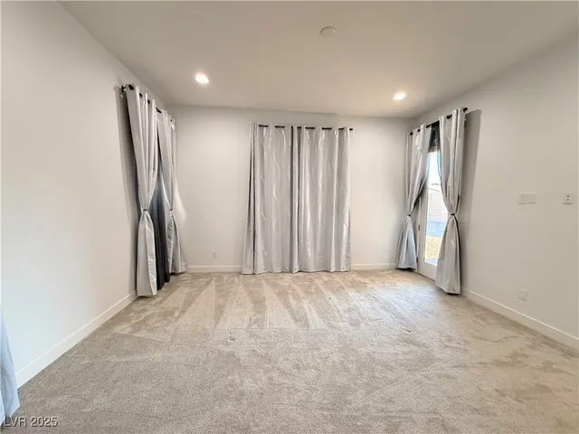 $2,695 | 724 Omaggio Place, Henderson, NV 89011