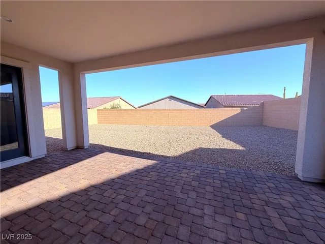 $2,695 | 724 Omaggio Place, Henderson, NV 89011